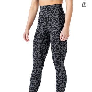 Kamo Fitness High Waisted Dark Leopard Leggings